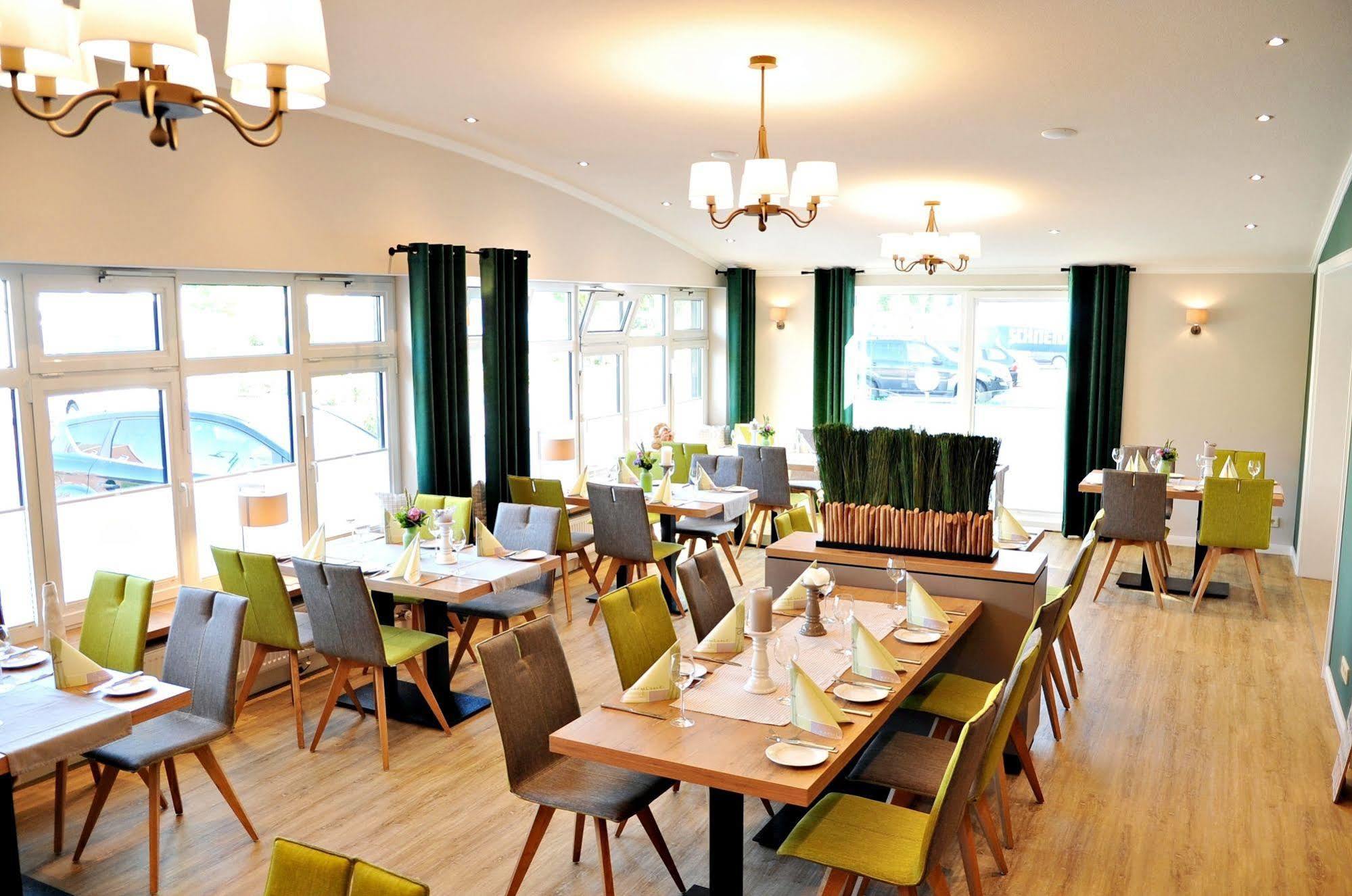 Hotel Restaurant Buergerklause Tapken Garrel Eksteriør billede